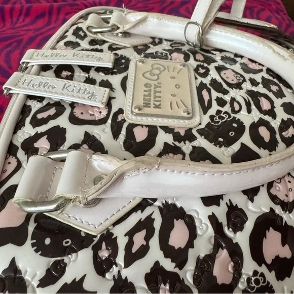 Hello Kitty Large Leopard Print Vinyl Top Handle Purse - Picture 12 of 16